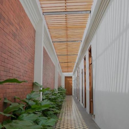 Smedi Coliving Hotel Jogjakarta Buitenkant foto