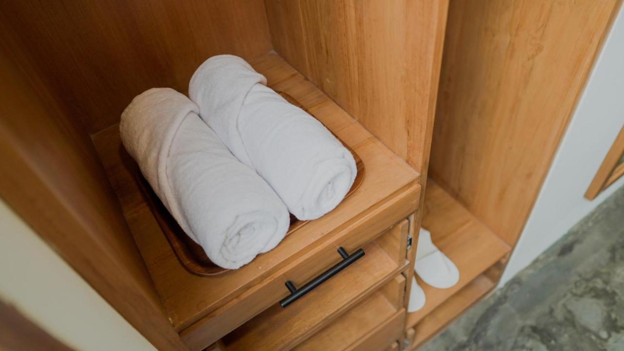 Smedi Coliving Hotel Jogjakarta Buitenkant foto