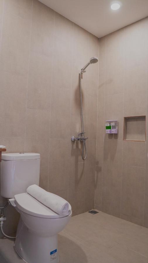 Smedi Coliving Hotel Jogjakarta Buitenkant foto