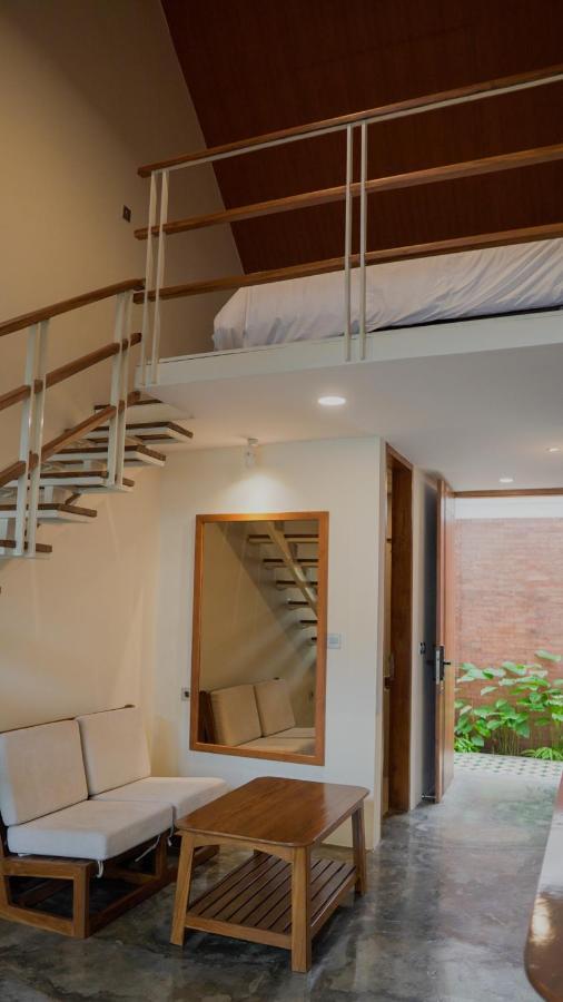 Smedi Coliving Hotel Jogjakarta Buitenkant foto