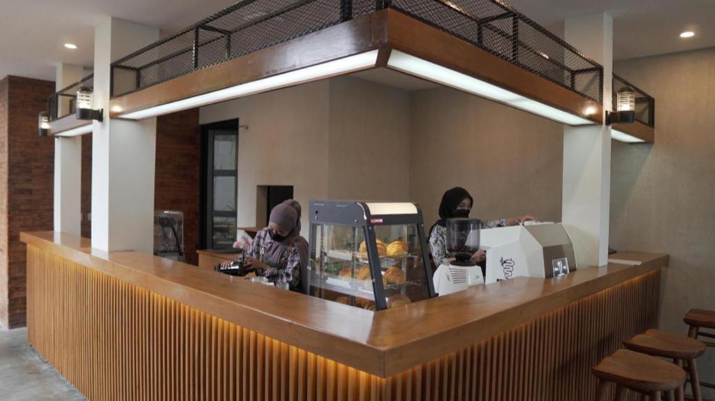 Smedi Coliving Hotel Jogjakarta Buitenkant foto